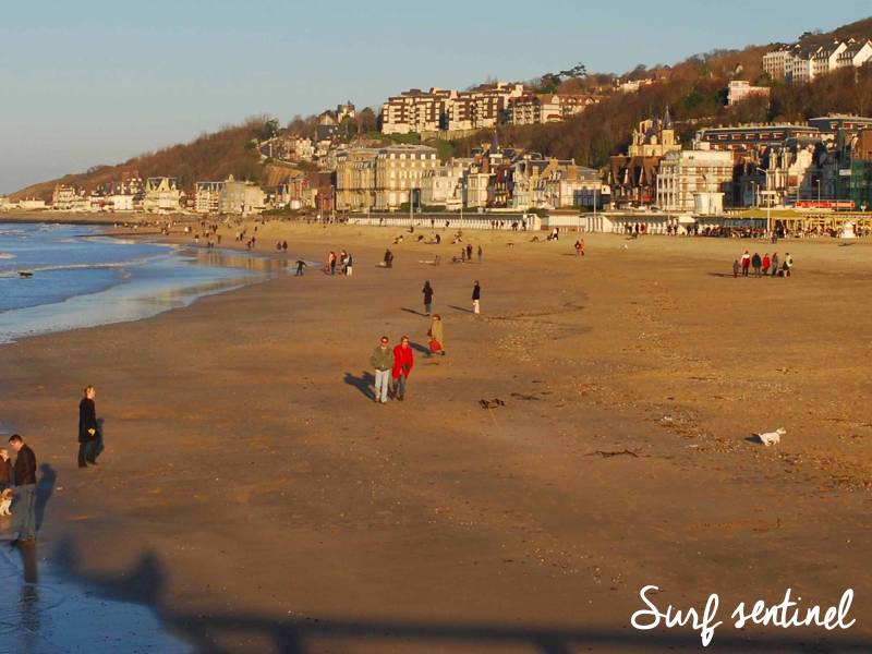 Photo du spot Grande Plage (Trouville-sur-Mer) à Trouville-sur-Mer : Surf report et prévisions de vagues en temps réel