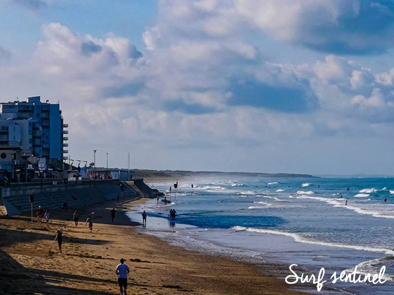 Photo du spot La Grande Plage (Saint-Gilles) à Saint-Gilles-Croix-de-Vie : Surf report et prévisions de vagues en temps réel